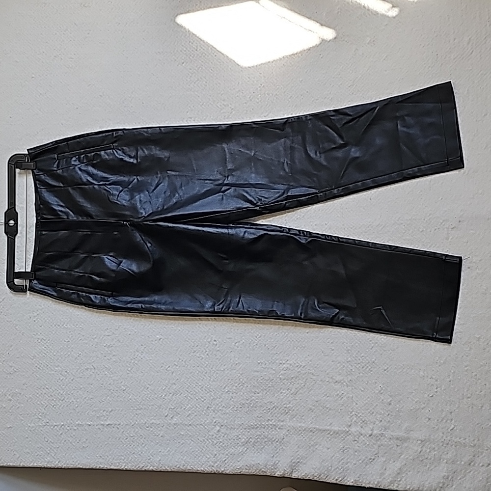 NWT Lulus Vegan Faux Leather High Rise Straight Leg Black Pants Size M